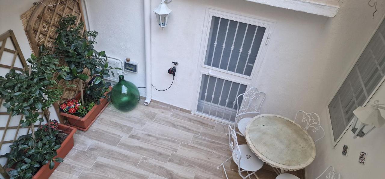 Case Di Paola Via Melo Appartamenti Bari Luaran gambar